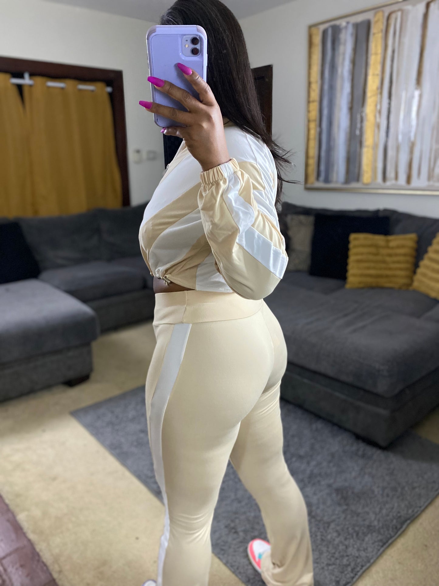 Trendy Two-Piece Tracksuit Set – Women’s Athleisure Zip-Up Crop Jacket & High-Waist Flare Pants (Multiple Colors)