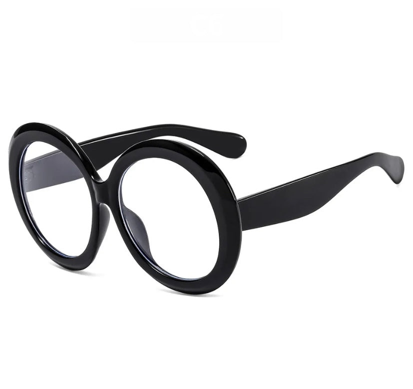 Fashionable Oversized Eyewear